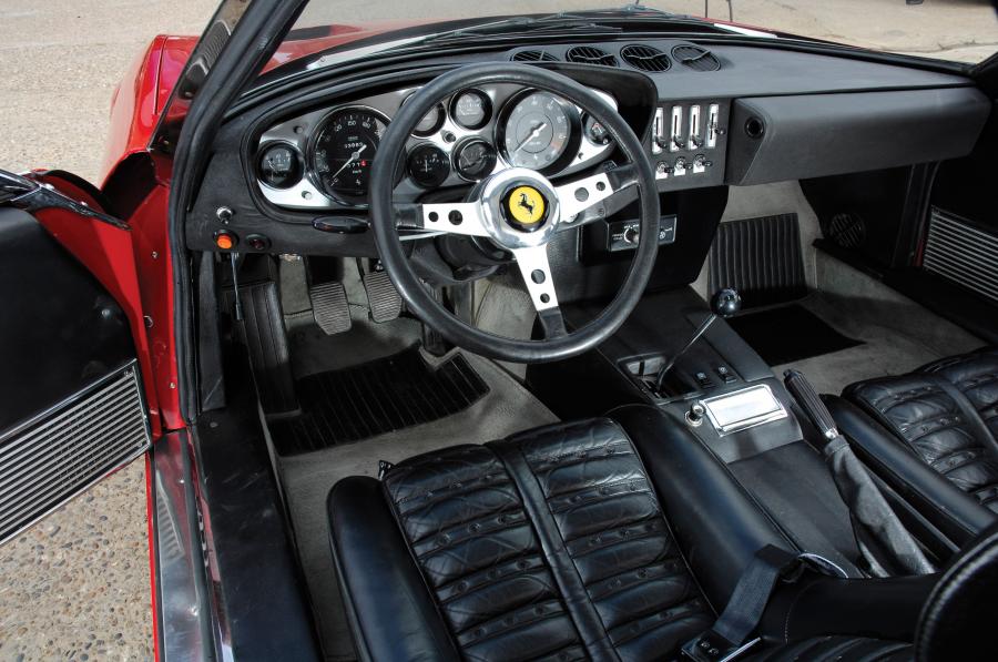  Ferrari 365 GTB/4 Daytona 1971 года  (фото 14 из 52)
